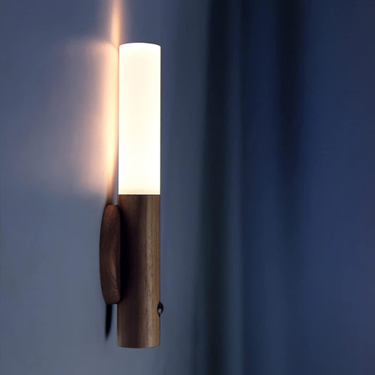 Nowoczesna lampa ruchowa z latarką