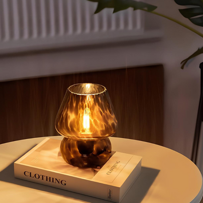 Verra™ Ręcznie wydmuchana lampa szklana
