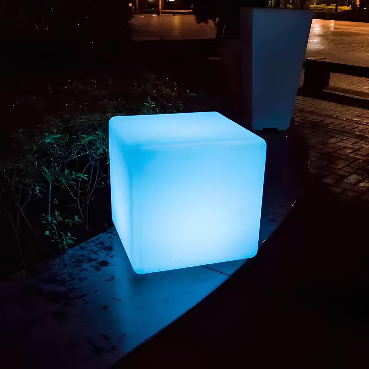 Luce da Giardino Cubica