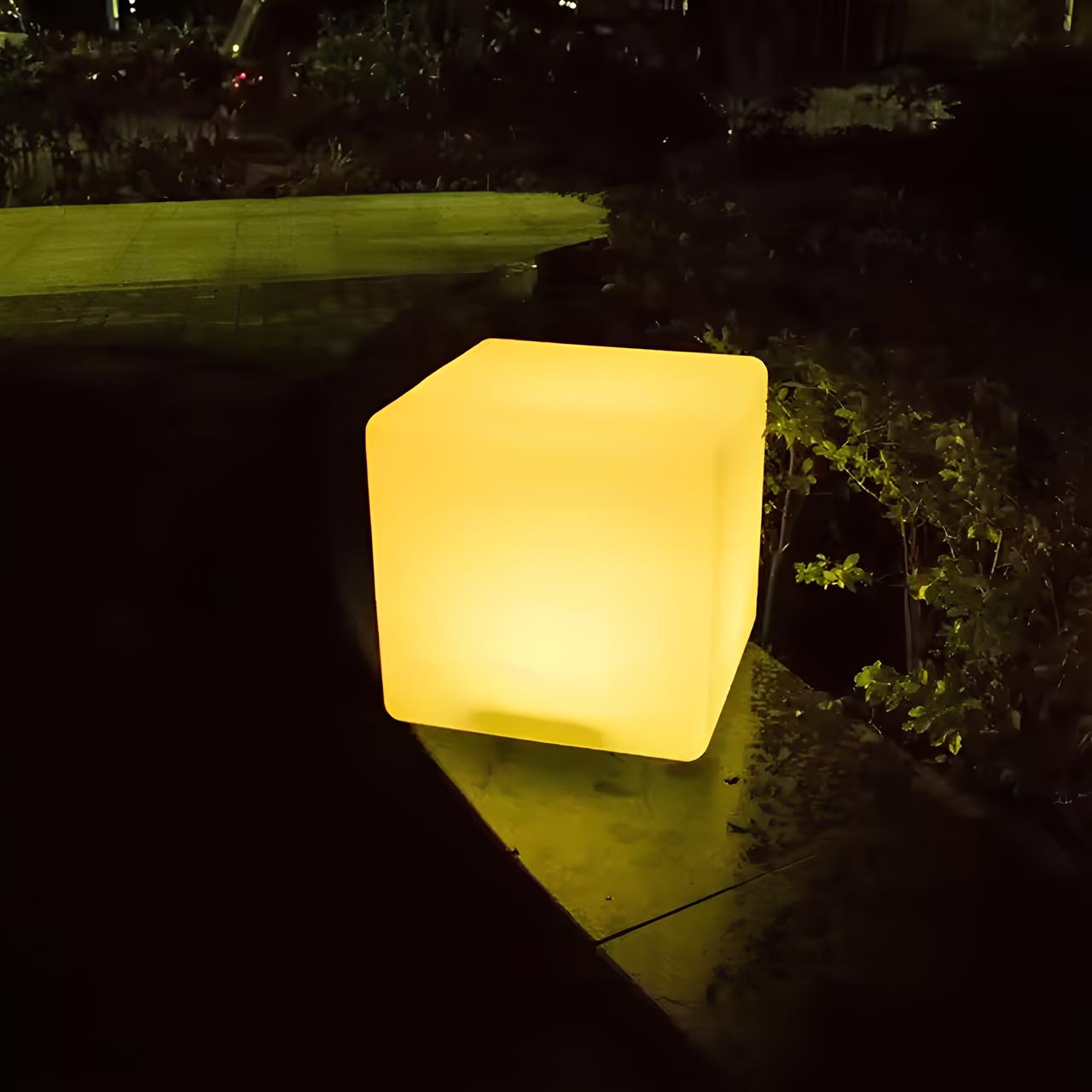 Luce da Giardino Cubica