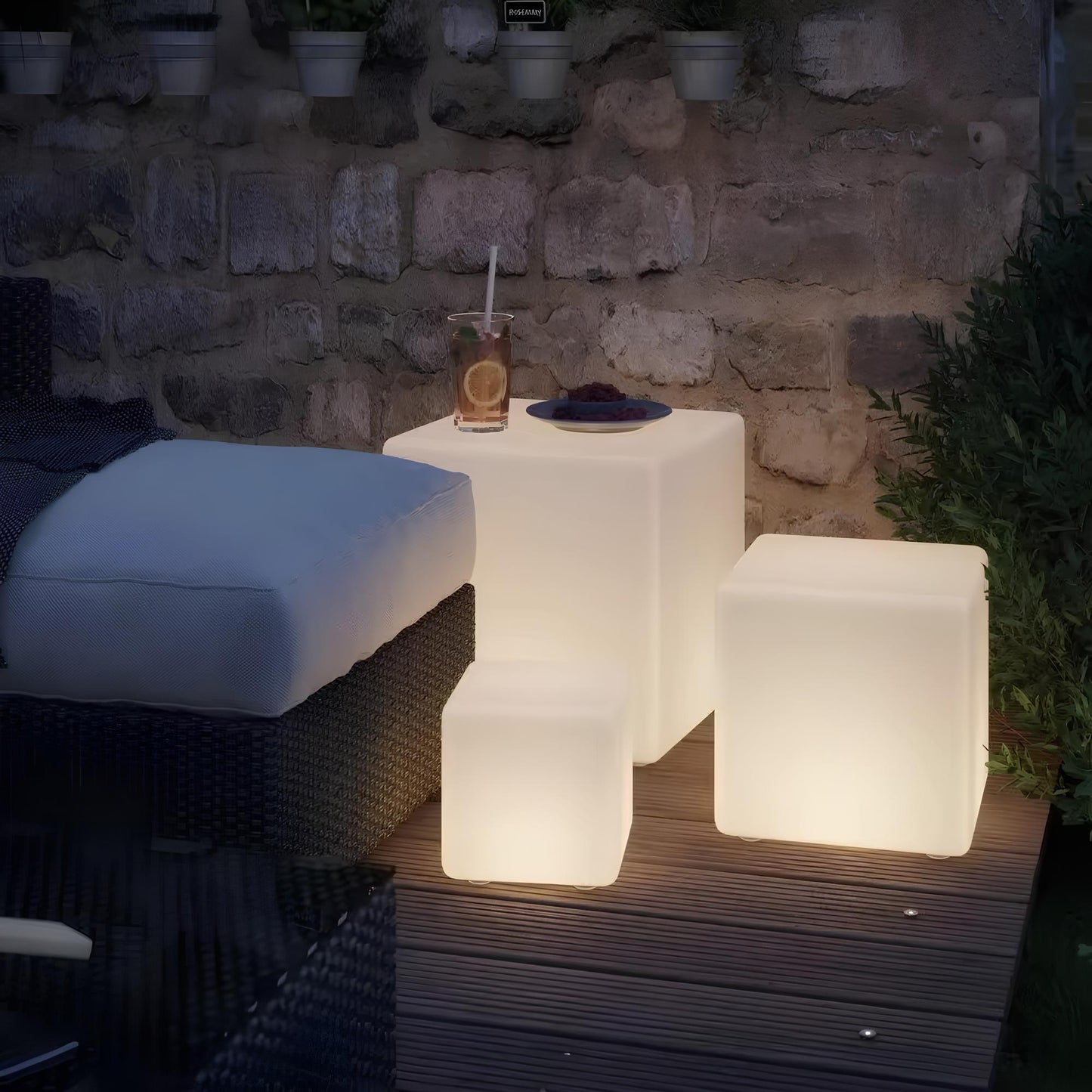 Luce da Giardino Cubica