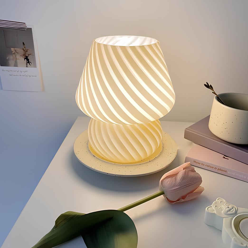 Verra™ Ręcznie wydmuchana lampa szklana
