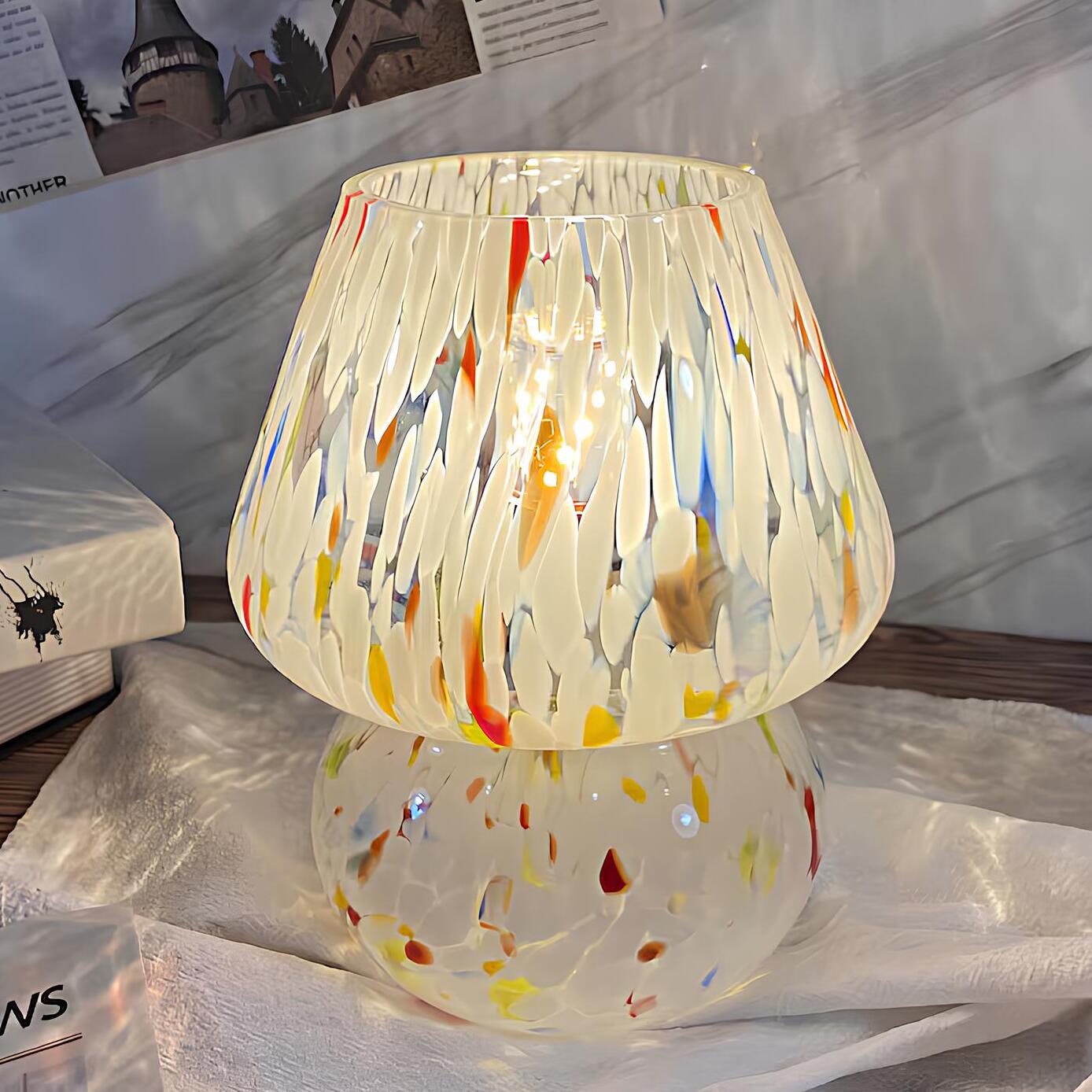 Verra™ Ręcznie wydmuchana lampa szklana
