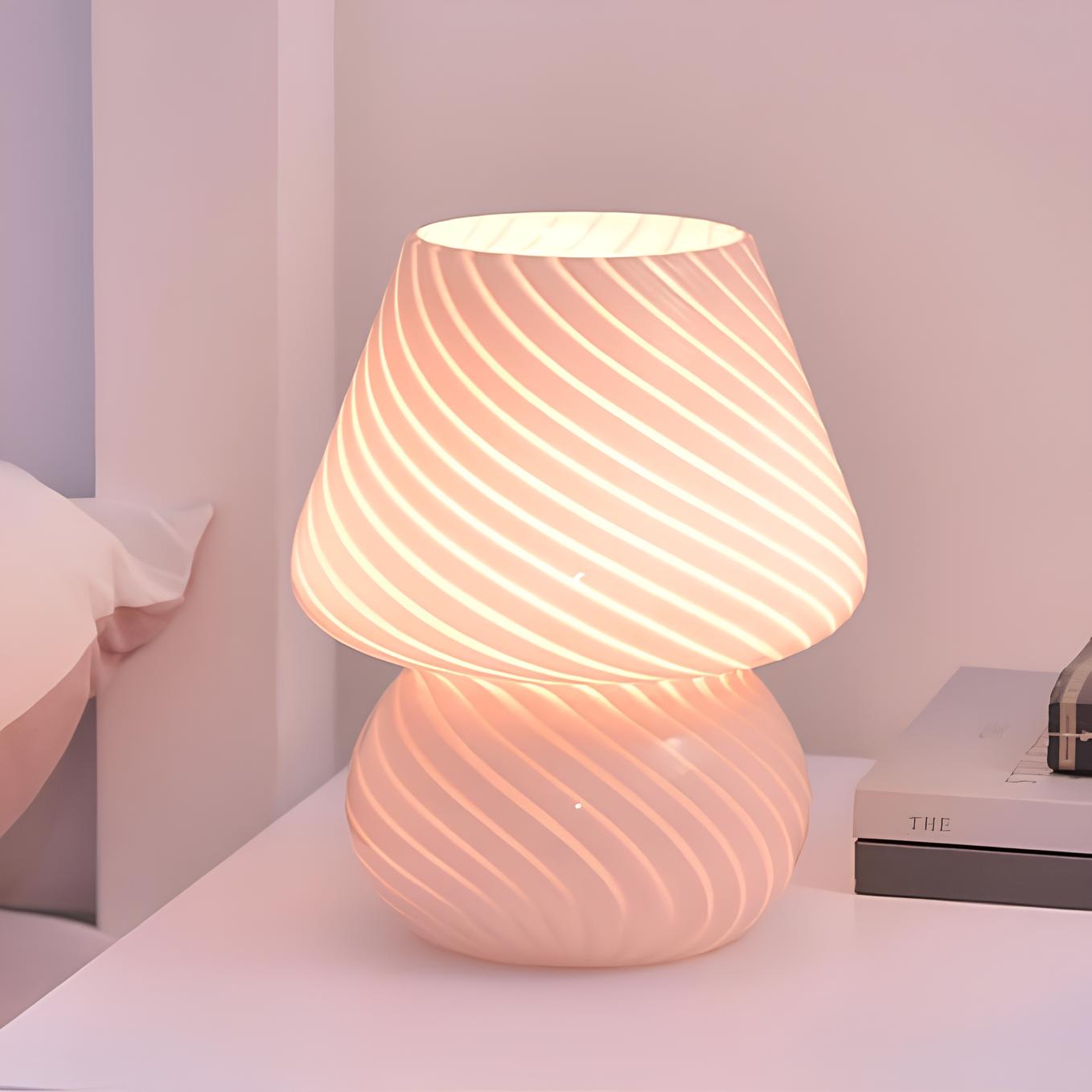 Verra™ Ręcznie wydmuchana lampa szklana
