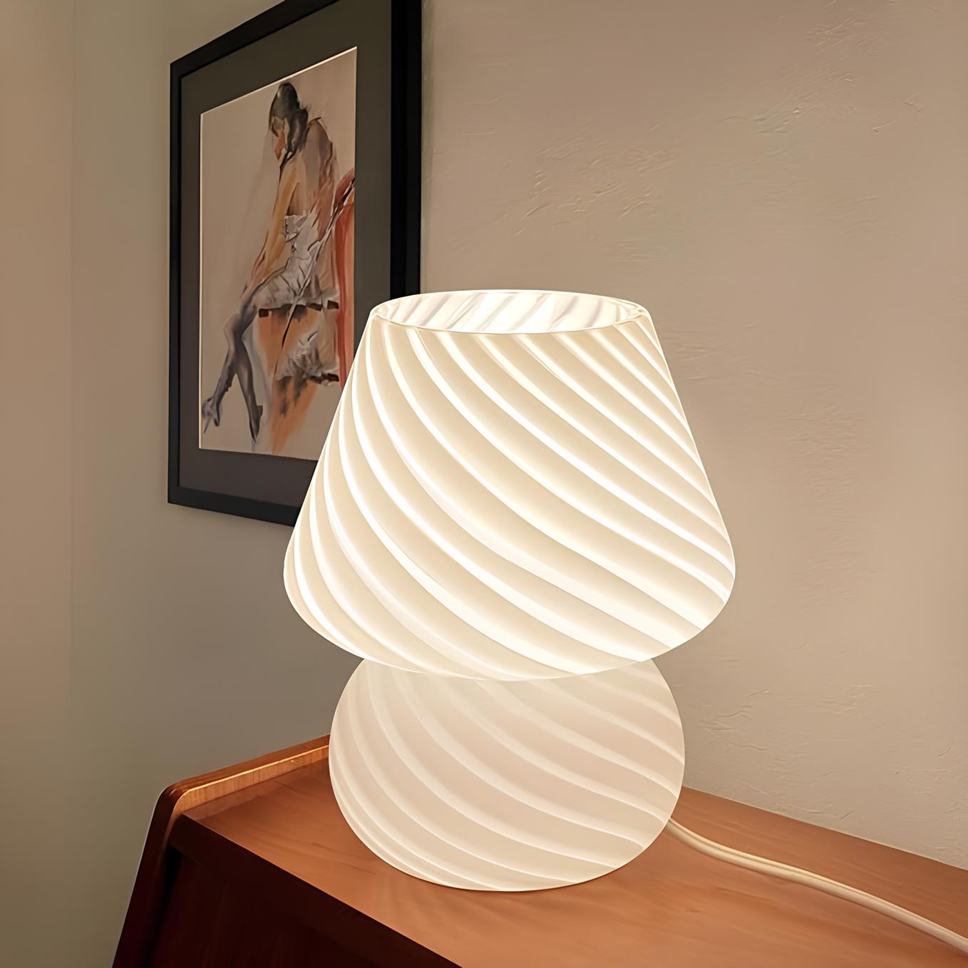 Verra™ Ręcznie wydmuchana lampa szklana
