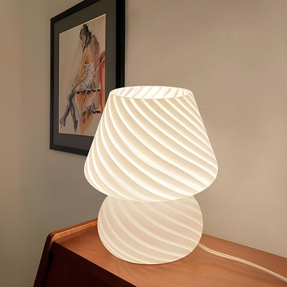 Verra™ Ręcznie wydmuchana lampa szklana
