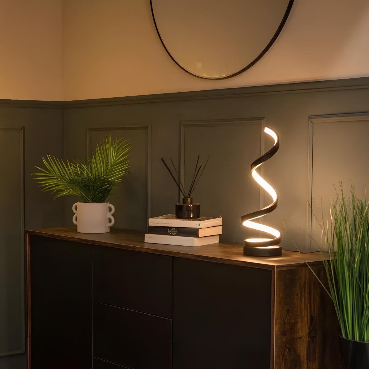 スパイラルテーブルランプ – Restaurant.Lighting