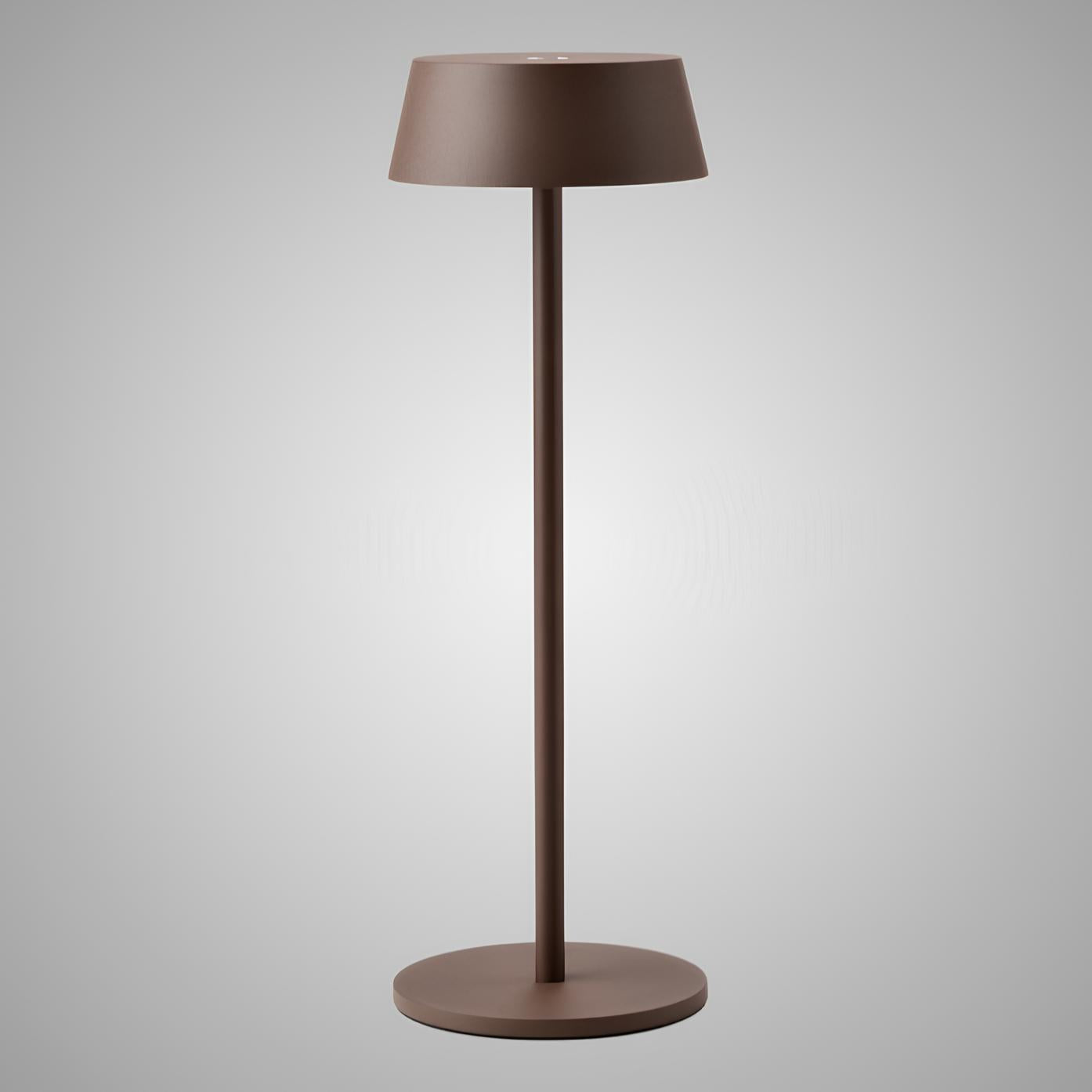 Szykowna nowoczesna lampka stołowa